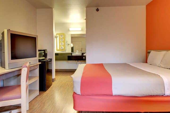 Room 8 of 51