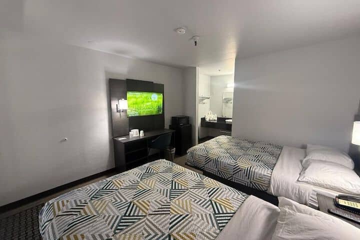 Room 28 of 51